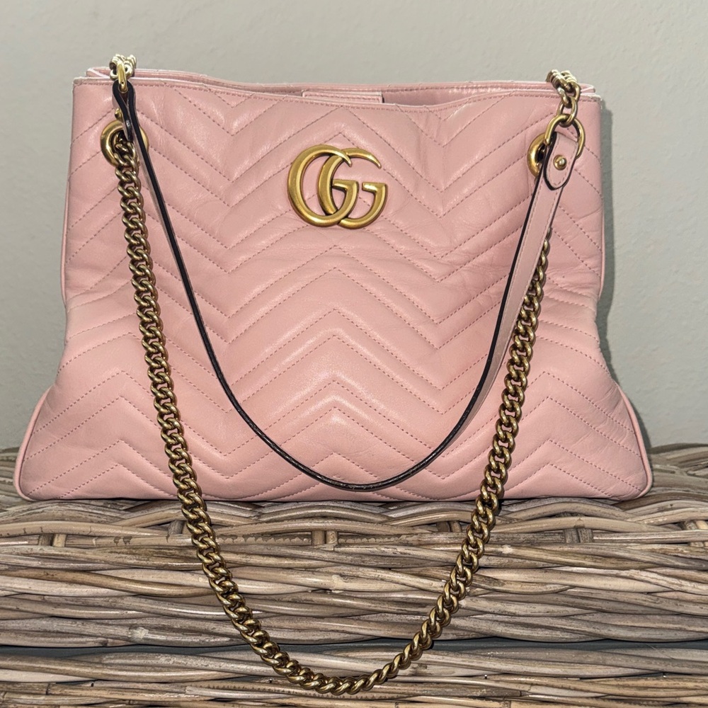 Gucci GG Marmont Pink Chevron Leather Shoulder Bag Medium Chain